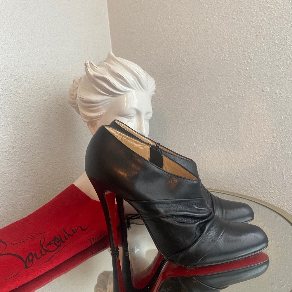 Louboutin Black booties RETAIL 995